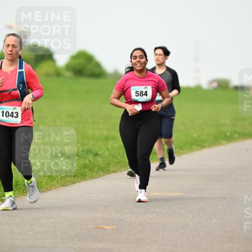 10.05.2026 - 8. Wedeler Halbmarathon Dr. Thomas Lammeyer http://msf.ph/oto/9701983 10.05.2026 11:45:45 Laufen 1043, 584 meine-sportfotos.de