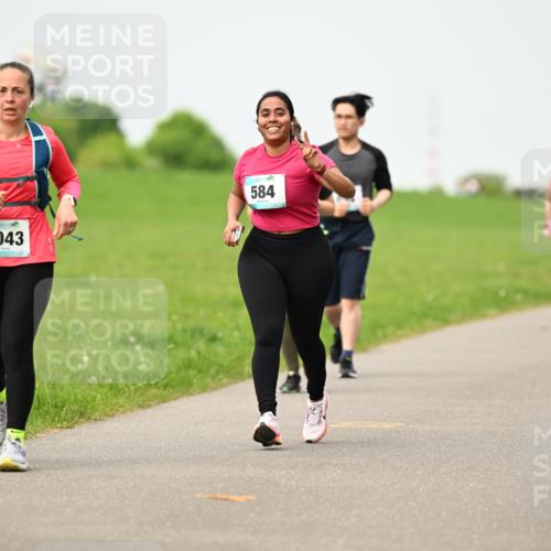 10.05.2026 - 8. Wedeler Halbmarathon Dr. Thomas Lammeyer http://msf.ph/oto/9701985 10.05.2026 11:45:45 Laufen 1043, 584 meine-sportfotos.de