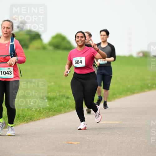 10.05.2026 - 8. Wedeler Halbmarathon Dr. Thomas Lammeyer http://msf.ph/oto/9701986 10.05.2026 11:45:46 Laufen 1043, 584 meine-sportfotos.de