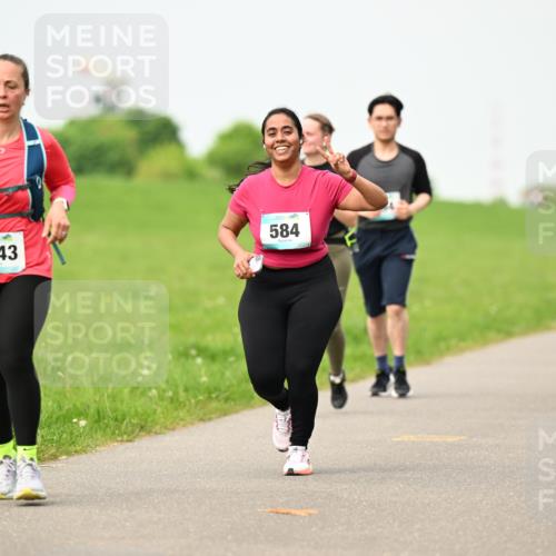 10.05.2026 - 8. Wedeler Halbmarathon Dr. Thomas Lammeyer http://msf.ph/oto/9701989 10.05.2026 11:45:46 Laufen 584, 1043 meine-sportfotos.de