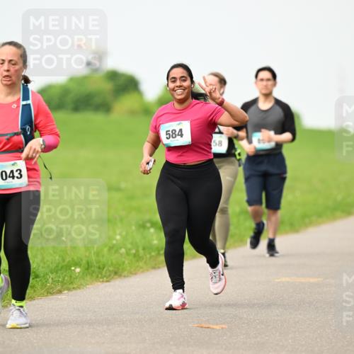10.05.2026 - 8. Wedeler Halbmarathon Dr. Thomas Lammeyer http://msf.ph/oto/9701991 10.05.2026 11:45:46 Laufen 1043, 584 meine-sportfotos.de