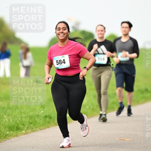 10.05.2026 - 8. Wedeler Halbmarathon Dr. Thomas Lammeyer http://msf.ph/oto/9702002 10.05.2026 11:45:48 Laufen 043, 584, 558 meine-sportfotos.de