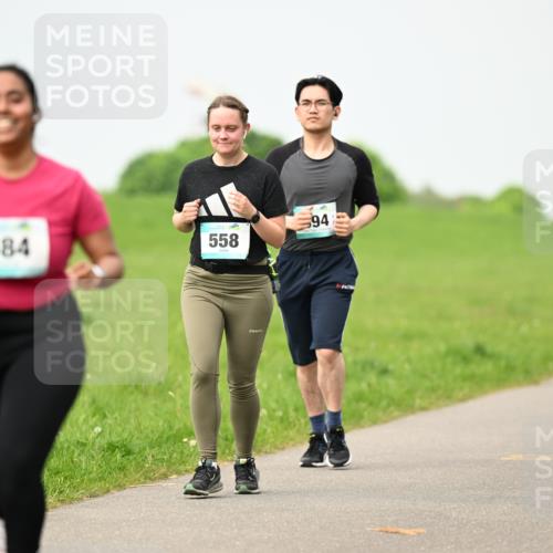 10.05.2026 - 8. Wedeler Halbmarathon Dr. Thomas Lammeyer http://msf.ph/oto/9702007 10.05.2026 11:45:49 Laufen 584, 558 meine-sportfotos.de