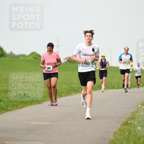 10.05.2026 - 8. Wedeler Halbmarathon Dr. Thomas Lammeyer http://msf.ph/oto/9702010 10.05.2026 11:45:50 Laufen 102 meine-sportfotos.de
