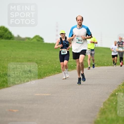 10.05.2026 - 8. Wedeler Halbmarathon Dr. Thomas Lammeyer http://msf.ph/oto/9702048 10.05.2026 11:45:56 Laufen 586, 603, 303 meine-sportfotos.de