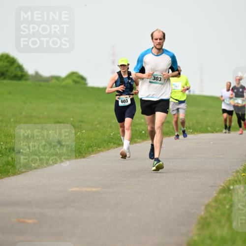 10.05.2026 - 8. Wedeler Halbmarathon Dr. Thomas Lammeyer http://msf.ph/oto/9702049 10.05.2026 11:45:56 Laufen 386, 603, 303 meine-sportfotos.de