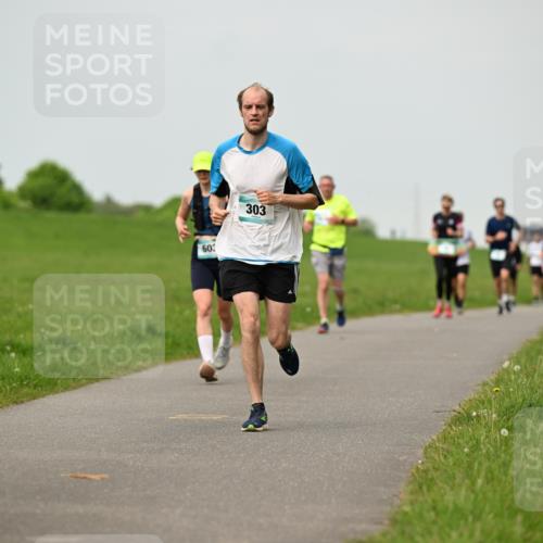 10.05.2026 - 8. Wedeler Halbmarathon Dr. Thomas Lammeyer http://msf.ph/oto/9702059 10.05.2026 11:45:58 Laufen 303 meine-sportfotos.de