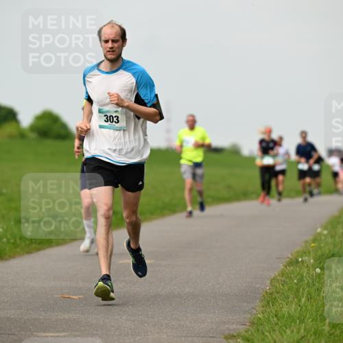 10.05.2026 - 8. Wedeler Halbmarathon Dr. Thomas Lammeyer http://msf.ph/oto/9702068 10.05.2026 11:46:00 Laufen 303 meine-sportfotos.de