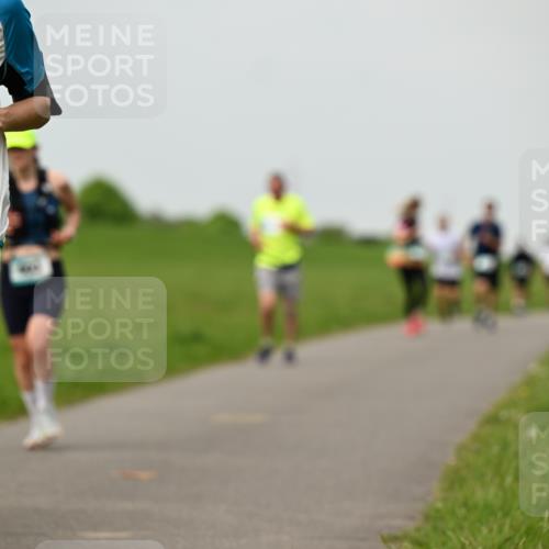 10.05.2026 - 8. Wedeler Halbmarathon Dr. Thomas Lammeyer http://msf.ph/oto/9702082 10.05.2026 11:46:01 Laufen 303 meine-sportfotos.de