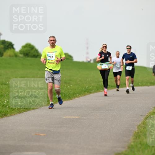 10.05.2026 - 8. Wedeler Halbmarathon Dr. Thomas Lammeyer http://msf.ph/oto/9702090 10.05.2026 11:46:04 Laufen 767 meine-sportfotos.de