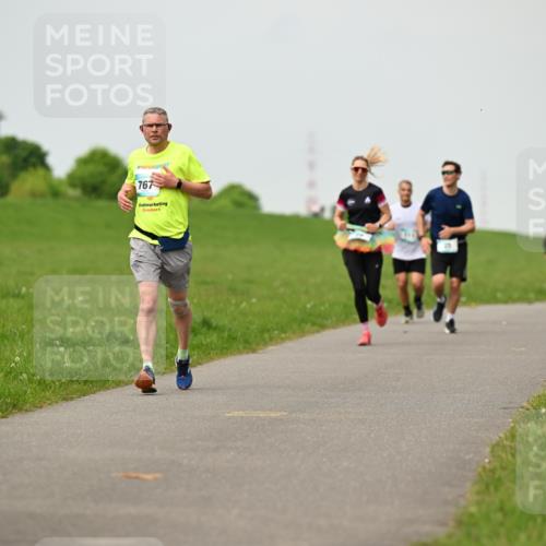 10.05.2026 - 8. Wedeler Halbmarathon Dr. Thomas Lammeyer http://msf.ph/oto/9702096 10.05.2026 11:46:04 Laufen 767 meine-sportfotos.de