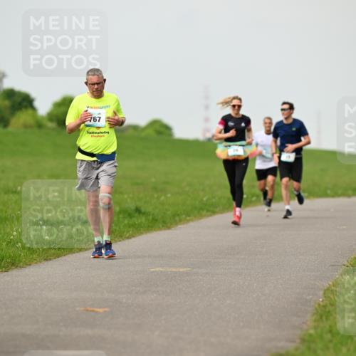 10.05.2026 - 8. Wedeler Halbmarathon Dr. Thomas Lammeyer http://msf.ph/oto/9702099 10.05.2026 11:46:05 Laufen 767 meine-sportfotos.de