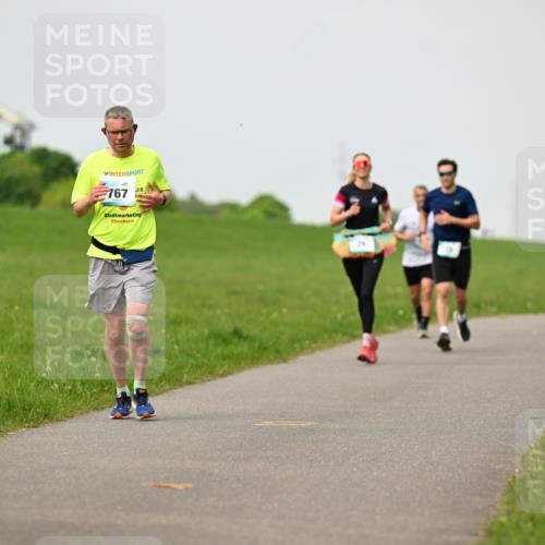 10.05.2026 - 8. Wedeler Halbmarathon Dr. Thomas Lammeyer http://msf.ph/oto/9702103 10.05.2026 11:46:05 Laufen 767 meine-sportfotos.de