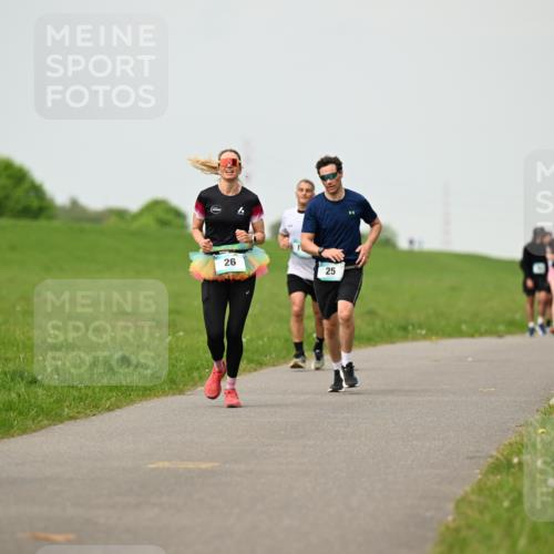 10.05.2026 - 8. Wedeler Halbmarathon Dr. Thomas Lammeyer http://msf.ph/oto/9702106 10.05.2026 11:46:06 Laufen 767 meine-sportfotos.de