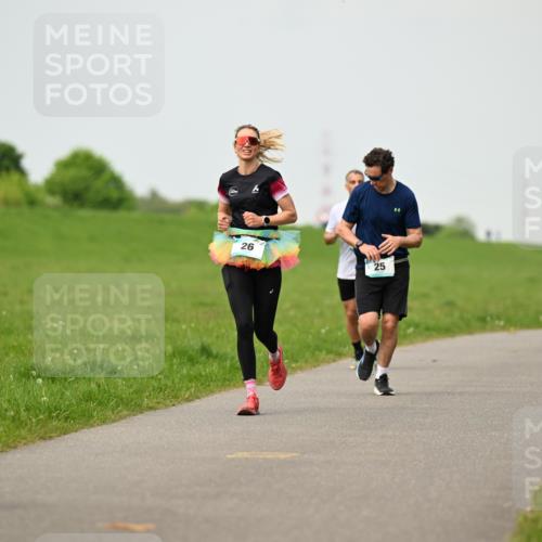 10.05.2026 - 8. Wedeler Halbmarathon Dr. Thomas Lammeyer http://msf.ph/oto/9702112 10.05.2026 11:46:07 Laufen  meine-sportfotos.de