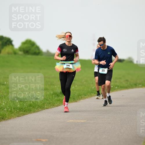 10.05.2026 - 8. Wedeler Halbmarathon Dr. Thomas Lammeyer http://msf.ph/oto/9702114 10.05.2026 11:46:08 Laufen  meine-sportfotos.de