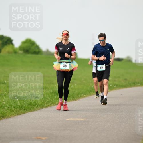 10.05.2026 - 8. Wedeler Halbmarathon Dr. Thomas Lammeyer http://msf.ph/oto/9702115 10.05.2026 11:46:08 Laufen  meine-sportfotos.de