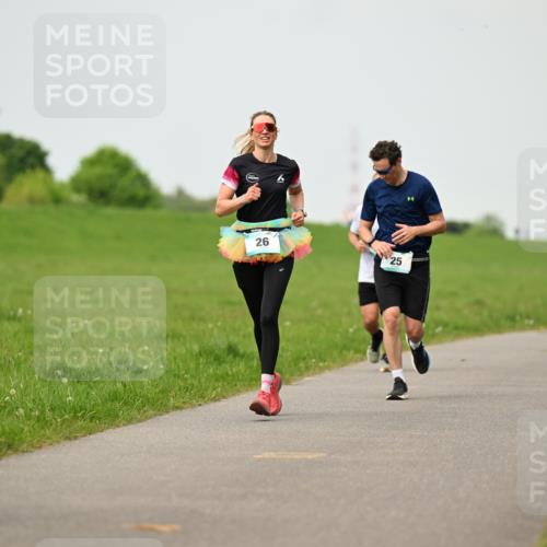 10.05.2026 - 8. Wedeler Halbmarathon Dr. Thomas Lammeyer http://msf.ph/oto/9702117 10.05.2026 11:46:07 Laufen  meine-sportfotos.de