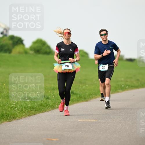 10.05.2026 - 8. Wedeler Halbmarathon Dr. Thomas Lammeyer http://msf.ph/oto/9702121 10.05.2026 11:46:08 Laufen  meine-sportfotos.de