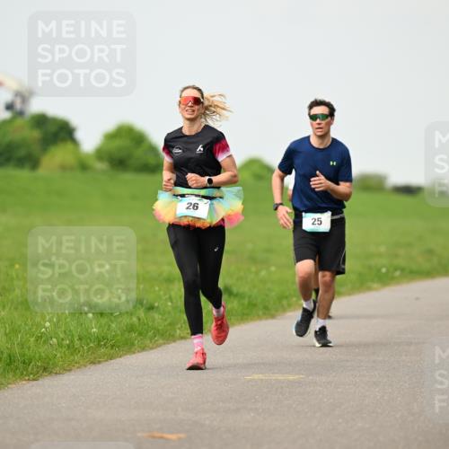 10.05.2026 - 8. Wedeler Halbmarathon Dr. Thomas Lammeyer http://msf.ph/oto/9702123 10.05.2026 11:46:09 Laufen  meine-sportfotos.de