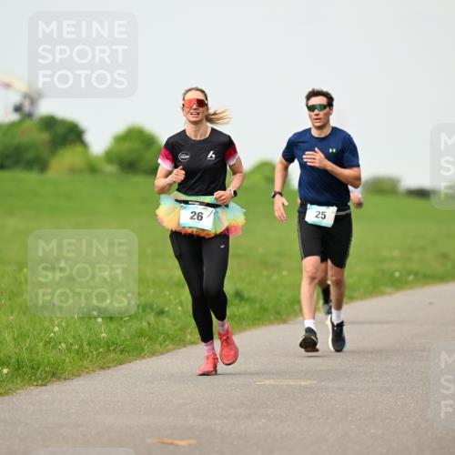 10.05.2026 - 8. Wedeler Halbmarathon Dr. Thomas Lammeyer http://msf.ph/oto/9702125 10.05.2026 11:46:09 Laufen  meine-sportfotos.de