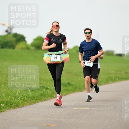 10.05.2026 - 8. Wedeler Halbmarathon Dr. Thomas Lammeyer http://msf.ph/oto/9702126 10.05.2026 11:46:09 Laufen  meine-sportfotos.de