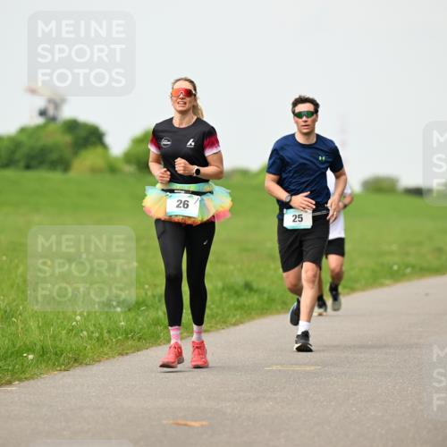 10.05.2026 - 8. Wedeler Halbmarathon Dr. Thomas Lammeyer http://msf.ph/oto/9702127 10.05.2026 11:46:09 Laufen  meine-sportfotos.de