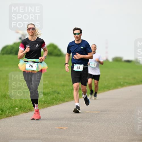 10.05.2026 - 8. Wedeler Halbmarathon Dr. Thomas Lammeyer http://msf.ph/oto/9702135 10.05.2026 11:46:10 Laufen  meine-sportfotos.de