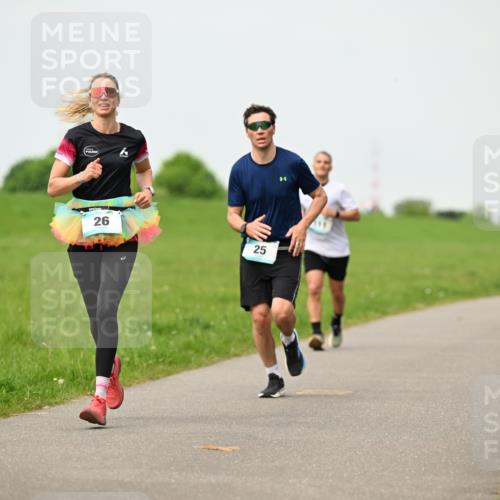 10.05.2026 - 8. Wedeler Halbmarathon Dr. Thomas Lammeyer http://msf.ph/oto/9702136 10.05.2026 11:46:10 Laufen 111 meine-sportfotos.de