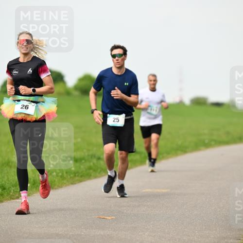 10.05.2026 - 8. Wedeler Halbmarathon Dr. Thomas Lammeyer http://msf.ph/oto/9702139 10.05.2026 11:46:11 Laufen 225 meine-sportfotos.de