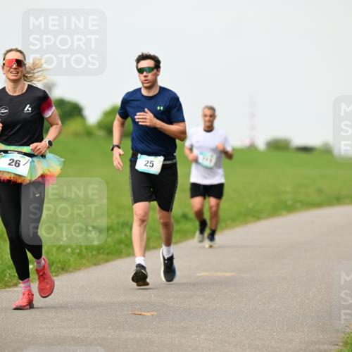 10.05.2026 - 8. Wedeler Halbmarathon Dr. Thomas Lammeyer http://msf.ph/oto/9702140 10.05.2026 11:46:11 Laufen  meine-sportfotos.de