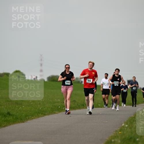 10.05.2026 - 8. Wedeler Halbmarathon Dr. Thomas Lammeyer http://msf.ph/oto/9702162 10.05.2026 11:46:19 Laufen 946, 2136, 1053, 1247 meine-sportfotos.de
