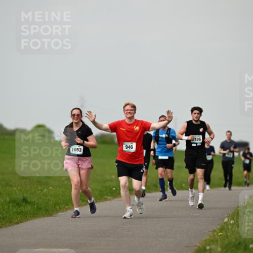 10.05.2026 - 8. Wedeler Halbmarathon Dr. Thomas Lammeyer http://msf.ph/oto/9702182 10.05.2026 11:46:23 Laufen 946, 1053, 2136 meine-sportfotos.de