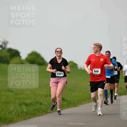 10.05.2026 - 8. Wedeler Halbmarathon Dr. Thomas Lammeyer http://msf.ph/oto/9702201 10.05.2026 11:46:26 Laufen 1053, 946, 2136 meine-sportfotos.de