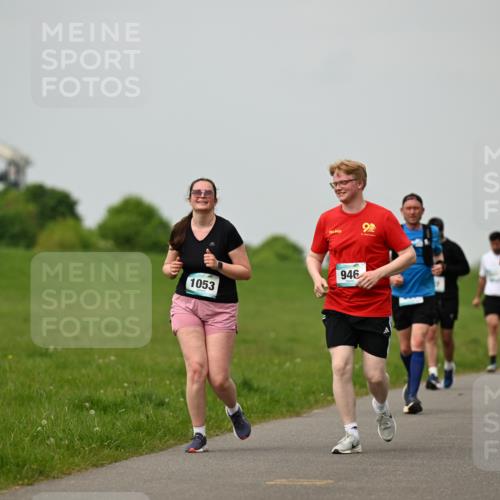 10.05.2026 - 8. Wedeler Halbmarathon Dr. Thomas Lammeyer http://msf.ph/oto/9702204 10.05.2026 11:46:27 Laufen 1053, 946, 2136 meine-sportfotos.de