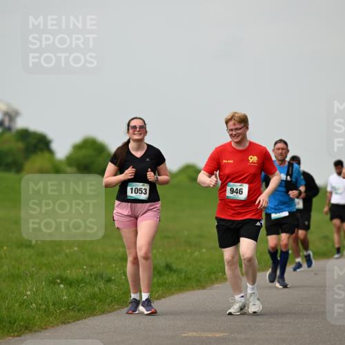 10.05.2026 - 8. Wedeler Halbmarathon Dr. Thomas Lammeyer http://msf.ph/oto/9702206 10.05.2026 11:46:27 Laufen 1053, 946, 2136 meine-sportfotos.de