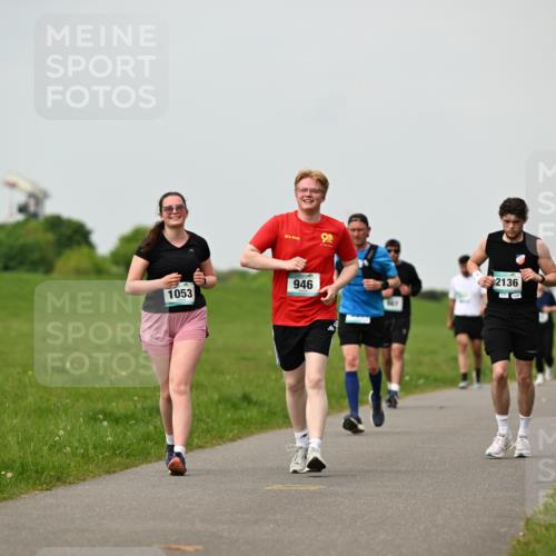 10.05.2026 - 8. Wedeler Halbmarathon Dr. Thomas Lammeyer http://msf.ph/oto/9702208 10.05.2026 11:46:28 Laufen 1053, 946, 2136 meine-sportfotos.de
