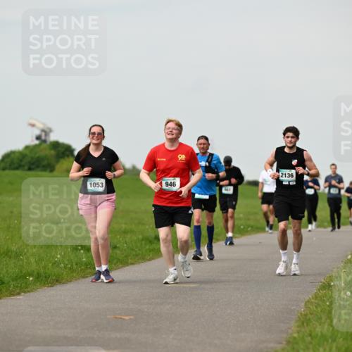 10.05.2026 - 8. Wedeler Halbmarathon Dr. Thomas Lammeyer http://msf.ph/oto/9702212 10.05.2026 11:46:28 Laufen 1053, 946, 2136 meine-sportfotos.de