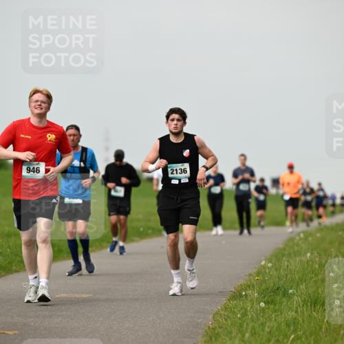 10.05.2026 - 8. Wedeler Halbmarathon Dr. Thomas Lammeyer http://msf.ph/oto/9702214 10.05.2026 11:46:29 Laufen 1053, 946, 2136 meine-sportfotos.de