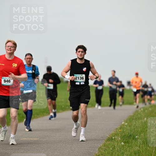 10.05.2026 - 8. Wedeler Halbmarathon Dr. Thomas Lammeyer http://msf.ph/oto/9702218 10.05.2026 11:46:30 Laufen 946, 2136 meine-sportfotos.de