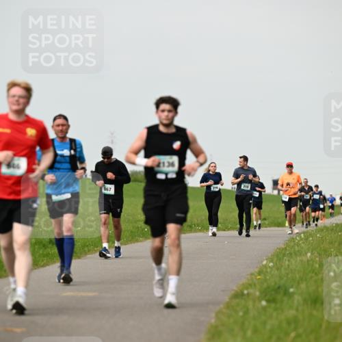 10.05.2026 - 8. Wedeler Halbmarathon Dr. Thomas Lammeyer http://msf.ph/oto/9702219 10.05.2026 11:46:30 Laufen 867, 216, 215 meine-sportfotos.de
