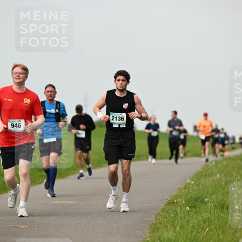 10.05.2026 - 8. Wedeler Halbmarathon Dr. Thomas Lammeyer http://msf.ph/oto/9702220 10.05.2026 11:46:30 Laufen 2136, 1053, 946 meine-sportfotos.de