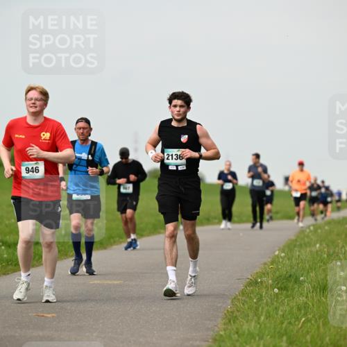 10.05.2026 - 8. Wedeler Halbmarathon Dr. Thomas Lammeyer http://msf.ph/oto/9702223 10.05.2026 11:46:30 Laufen 1053, 946, 367, 2136 meine-sportfotos.de