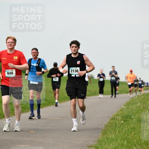 10.05.2026 - 8. Wedeler Halbmarathon Dr. Thomas Lammeyer http://msf.ph/oto/9702227 10.05.2026 11:46:31 Laufen 1053, 946, 2136 meine-sportfotos.de