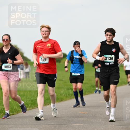 10.05.2026 - 8. Wedeler Halbmarathon Dr. Thomas Lammeyer http://msf.ph/oto/9702229 10.05.2026 11:46:32 Laufen 1053, 946, 2136 meine-sportfotos.de