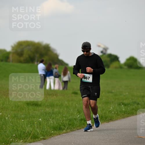 10.05.2026 - 8. Wedeler Halbmarathon Dr. Thomas Lammeyer http://msf.ph/oto/9702236 10.05.2026 11:46:38 Laufen 147, 867 meine-sportfotos.de