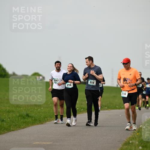 10.05.2026 - 8. Wedeler Halbmarathon Dr. Thomas Lammeyer http://msf.ph/oto/9702242 10.05.2026 11:46:39 Laufen 2247, 216, 215, 116 meine-sportfotos.de