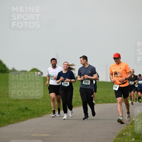 10.05.2026 - 8. Wedeler Halbmarathon Dr. Thomas Lammeyer http://msf.ph/oto/9702243 10.05.2026 11:46:39 Laufen 2247, 216, 215, 116 meine-sportfotos.de