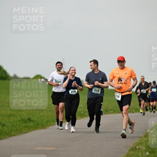 10.05.2026 - 8. Wedeler Halbmarathon Dr. Thomas Lammeyer http://msf.ph/oto/9702246 10.05.2026 11:46:39 Laufen 2247, 216, 215, 116 meine-sportfotos.de