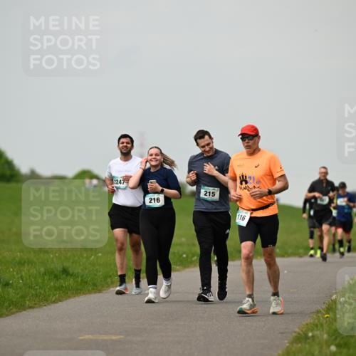 10.05.2026 - 8. Wedeler Halbmarathon Dr. Thomas Lammeyer http://msf.ph/oto/9702247 10.05.2026 11:46:40 Laufen 2247, 216, 215, 116 meine-sportfotos.de